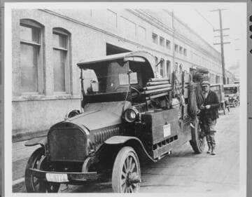 2 ton Mack Truck (O