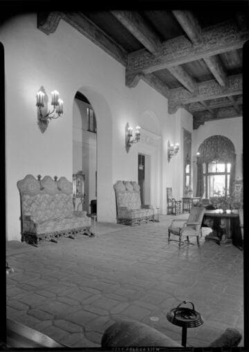 Knickerbocker Hotel