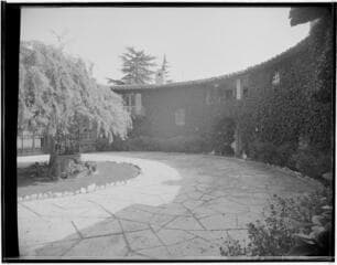 Go to image 1.